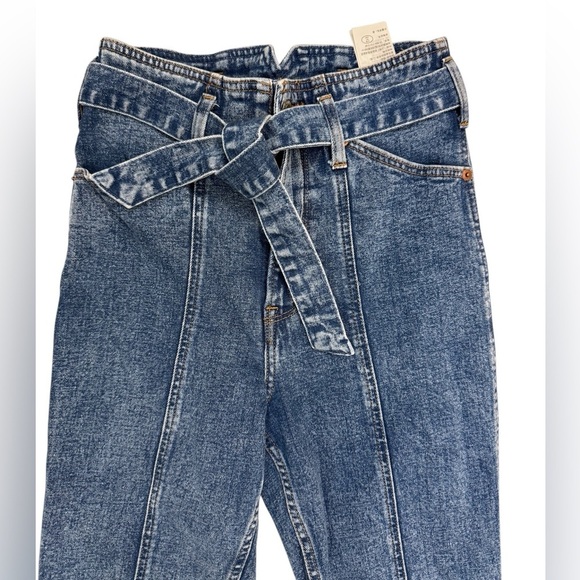 Abercrombie & Fitch Blue Ultra High Rise Mom Jeans Size - Picture 2 of 5